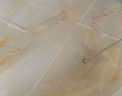 港闸瓷砖空鼓维修公司分享粘合剂选择不当在瓷砖铺贴过程中可能导致以下问题