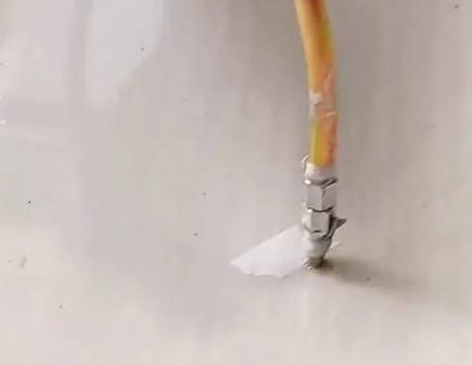 港闸瓷砖空鼓维修公司专业解答在瓷砖铺贴过程中，如果使用的砂料过粗（如全部使用了粗砂），可能会导致以下问题